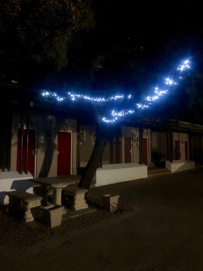 Travel Inn Kroonstad Buitenkant foto